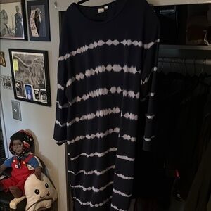 GAP Black and White Tie-Dye Dress